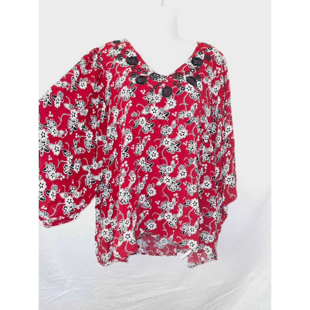Weekend Suzanne Betro Blouse Size 2X Red Floral office core vamp vacay